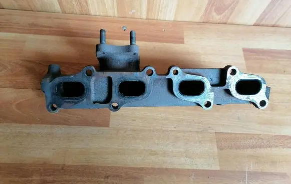 Mazda 6 Exhaust manifold R2AAK48X09