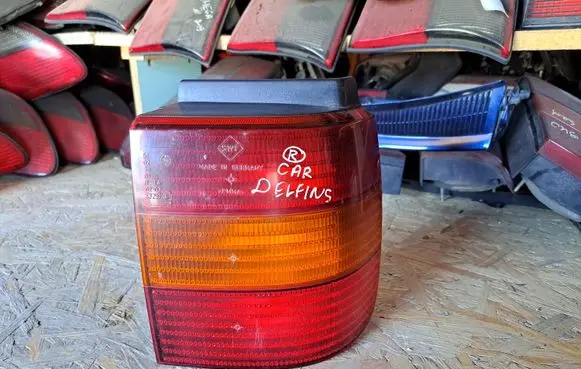 Volkswagen PASSAT B4 Rear/tail lights 3A9945112