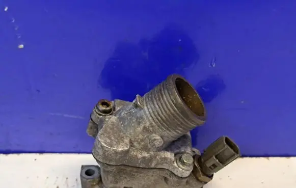 Volvo V70 Thermostat 31293699 30777475
