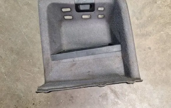 Trunk/boot side trim panel