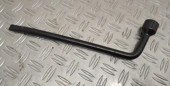 Toyota Yaris Wheel nut wrench 