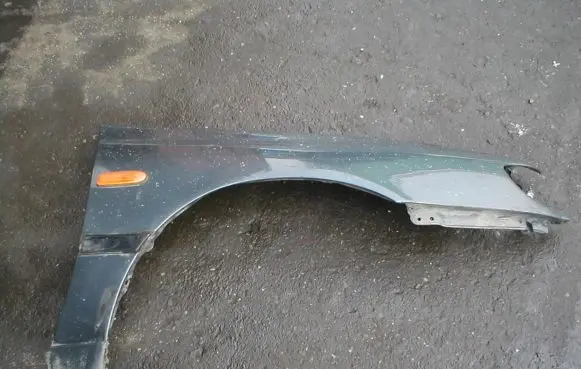 Nissan Sunny Fender