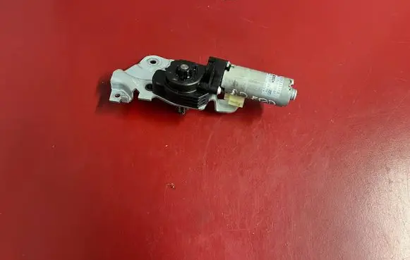 BMW 3 F30 F35 F31 Seat adjustment motor P11712501 0390204102