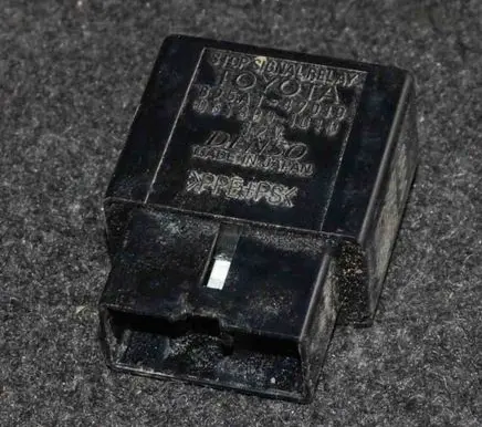Toyota Avensis T270 Other relay 0618001010 895A147010