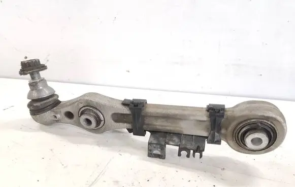 Mercedes-Benz C AMG W205 Front control arm A20519