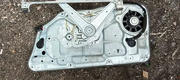 Volvo XC70 Front window lifting mechanism without motor 983039101