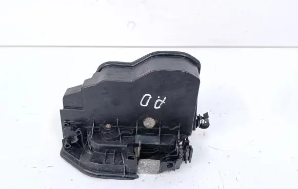 BMW X5M E70 Front door lock 7318416