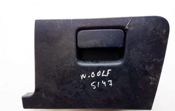 Glove box