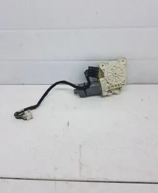 Mercedes-Benz E W211 Front door window regulator motor 2118202942 993626101