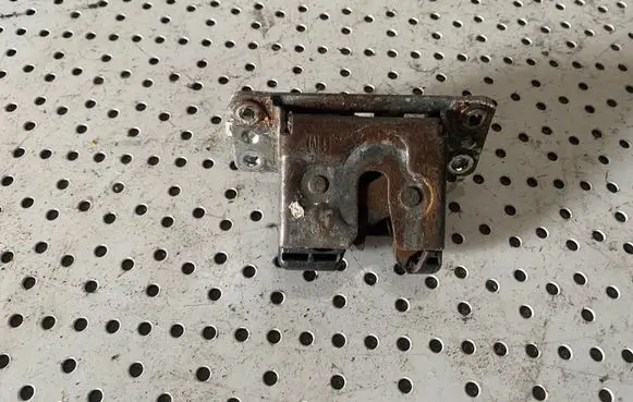 Opel Astra G Tailgate/trunk/boot lock/catch/latch