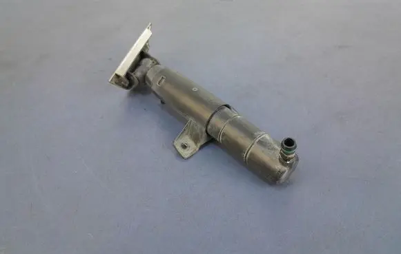 Jaguar XF X250 Windshield washer spray nozzle 