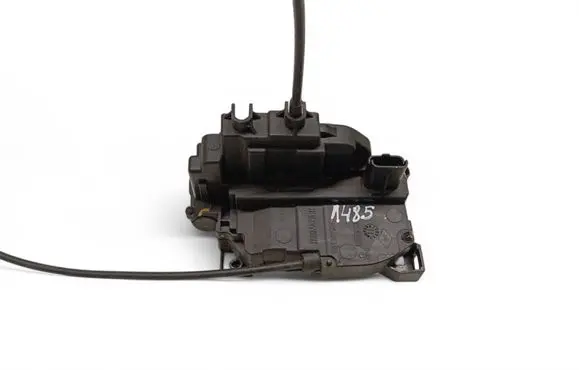 Renault Megane III Coupe door lock (next to the handle) 