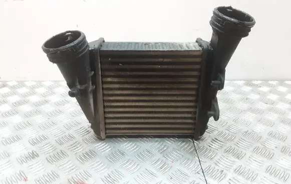 Skoda Superb B5 (3U) Intercooler radiator 3B0145806