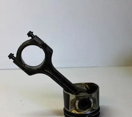 Honda CR-V Piston 