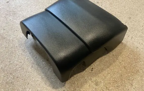 Steering wheel column trim