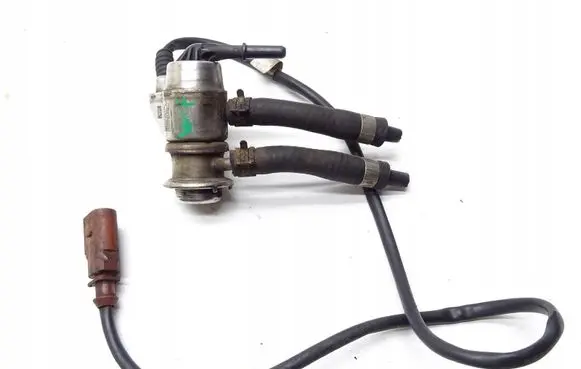 Audi A6 C7 AdBlue injector 04L131113J