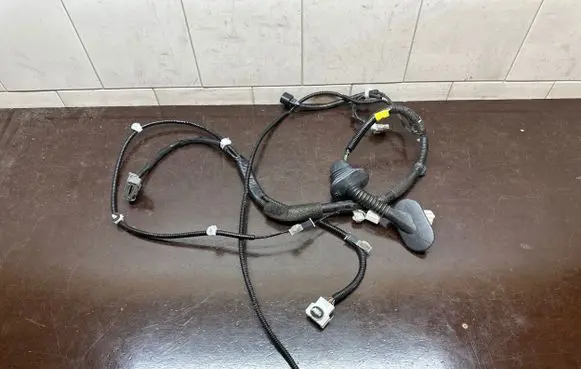 Honda HR-V Front door wiring loom