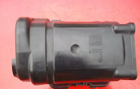 Volkswagen Golf V Other engine bay part 03C103502G