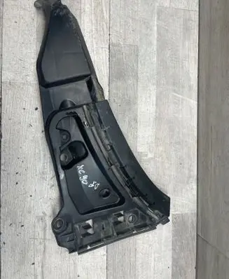Volvo XC90 Front bumper mounting bracket 08620563 1125