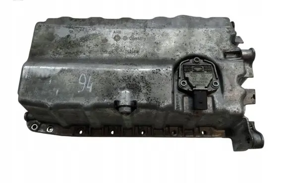 Volkswagen Touran I Oil sump 038103603AG