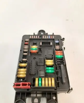 BMW 4 F36 Gran coupe Fuse module 9389070
