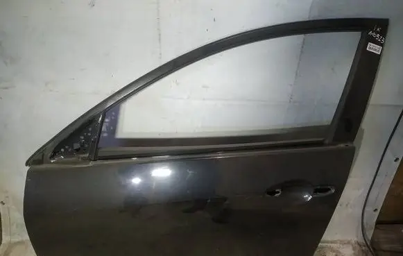 Mazda 3 II Front door juodos