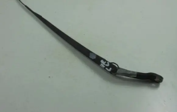 Honda HR-V Front wiper blade arm