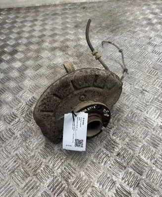 Skoda Praktik (5J8) Front wheel hub