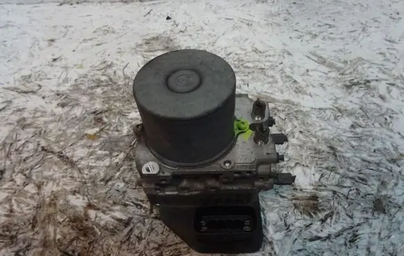 Mazda 6 ABS Pump GAM7-437A0