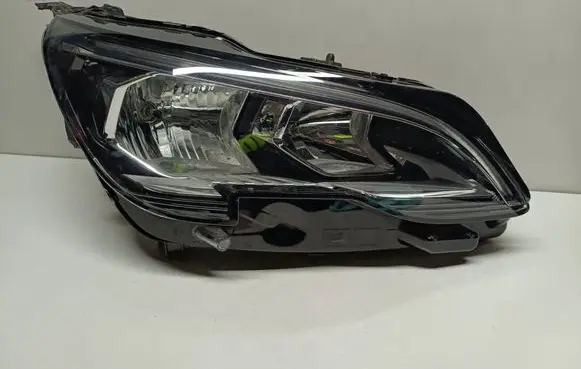 Peugeot 3008 II Headlight/headlamp 9810478080