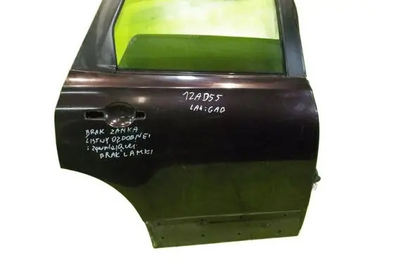 Nissan Qashqai+2 Rear door 