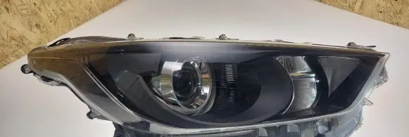 Toyota Yaris XP210 Headlight/headlamp 3770288
