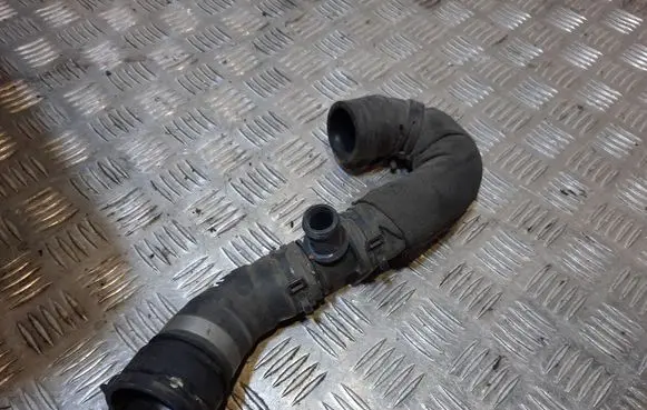 Audi A8 S8 D4 4H Engine coolant pipe/hose 4H0121055AA