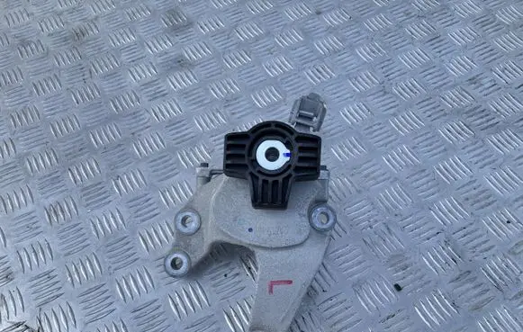 Volvo C40 Engine mount vacuum valve 32380056