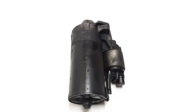 Volvo V70 Starter motor 30782228