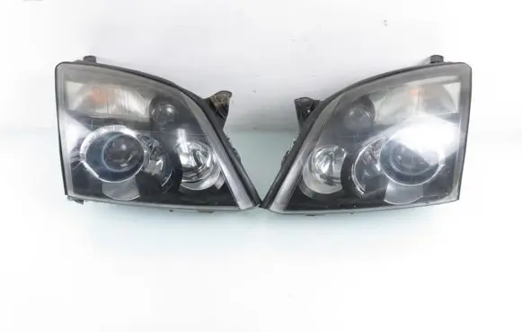 Opel Vectra C Headlights/headlamps set 15987100 15987200