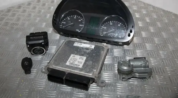 Mercedes-Benz Sprinter W906 Engine control unit/module A6519000601 6519000601 A9069003403