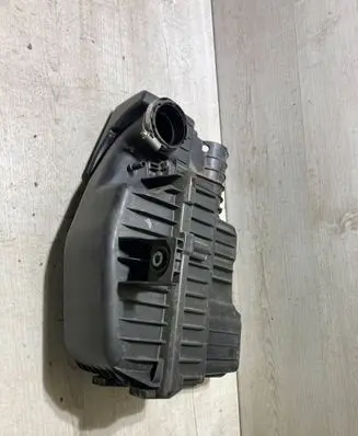 Citroen C3 Air filter box 9813534180