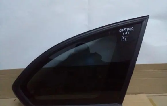 Chevrolet Volt I Rear side window 96622513