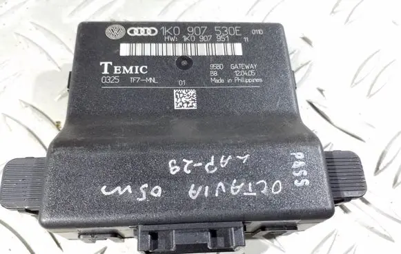 Skoda Octavia Mk2 (1Z) Other control units/modules 1K0907530E 1K0907951 0325