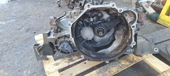 Mitsubishi Space Wagon Manual 5 speed gearbox F5M422V5A BP4241