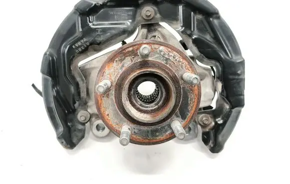 Front wheel hub