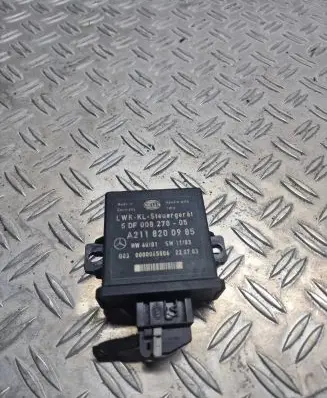 Mercedes-Benz E W211 Light module LCM A2118200985 5DF00827805