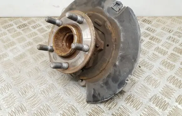 Rear wheel hub spindle/knuckle