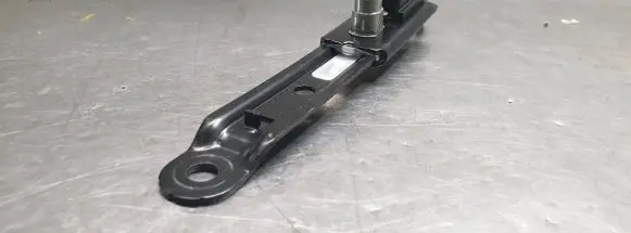 Toyota Prius+ (ZVW40) Seat belt adjustment rail E563003
