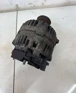 Volkswagen Jetta V Generator/alternator 06F903023D 0124325130