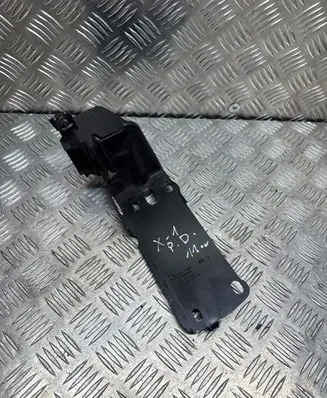 BMW X1 E84 Radiator mount bracket 51647117 28781010 H260BDZ