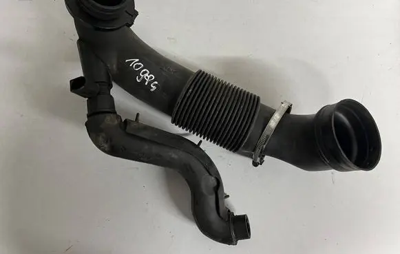 Mercedes-Benz A W169 Air intake hose/pipe a6400900929