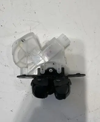 Toyota Verso-S Tailgate/trunk/boot lock/catch/latch