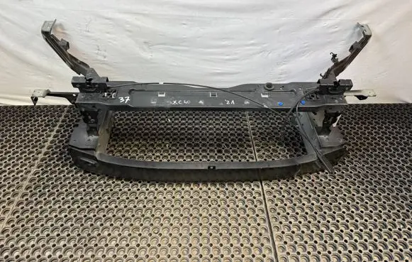 Volvo XC40 Radiator support slam panel 